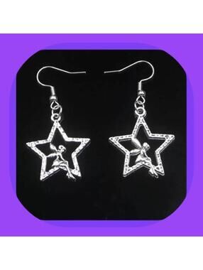 New Absolutely Adorable Tinker Bell “Wish Upon A Star” Earrings